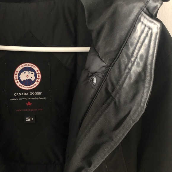 Authentic Canada Goose Women’s Trillium Parka, XS - Picture 9 of 12